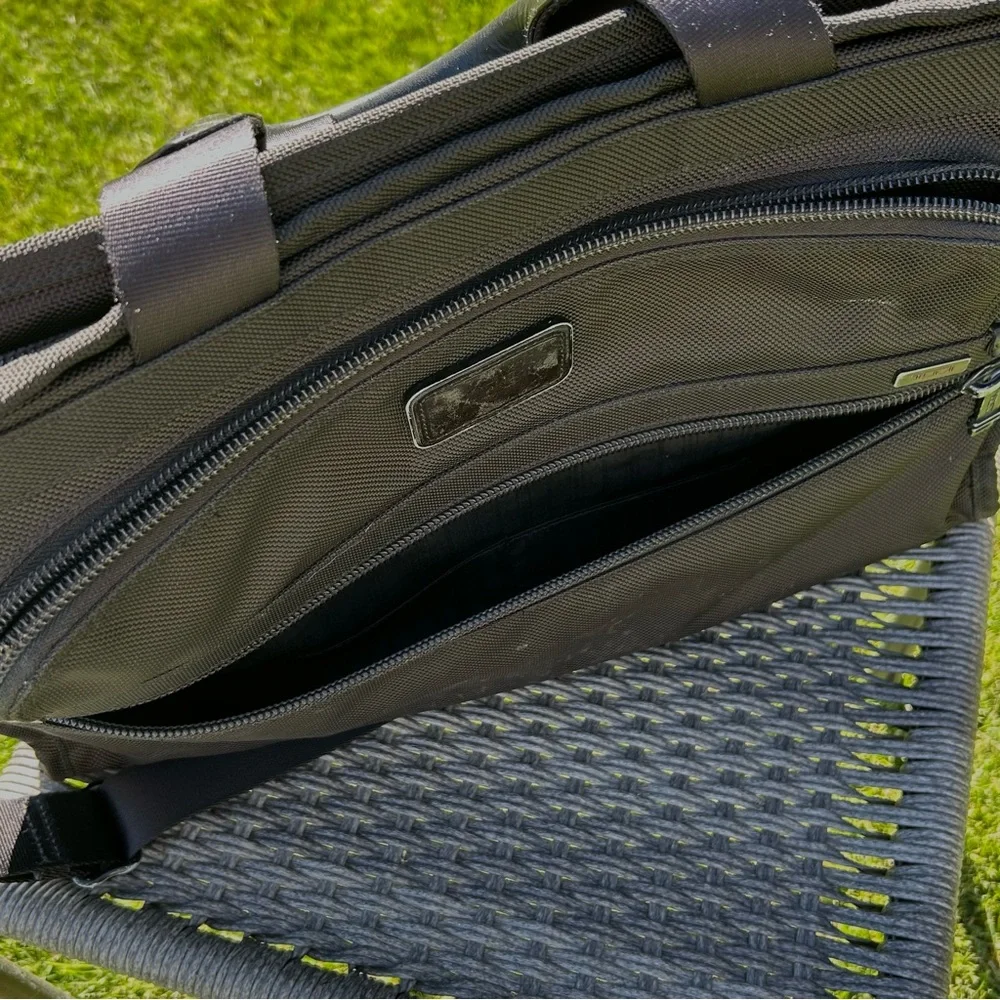 TUMI Alpha Ballistic Nylon Laptop Briefcase Trolley Sleeve 26111DH 12x17x3.5